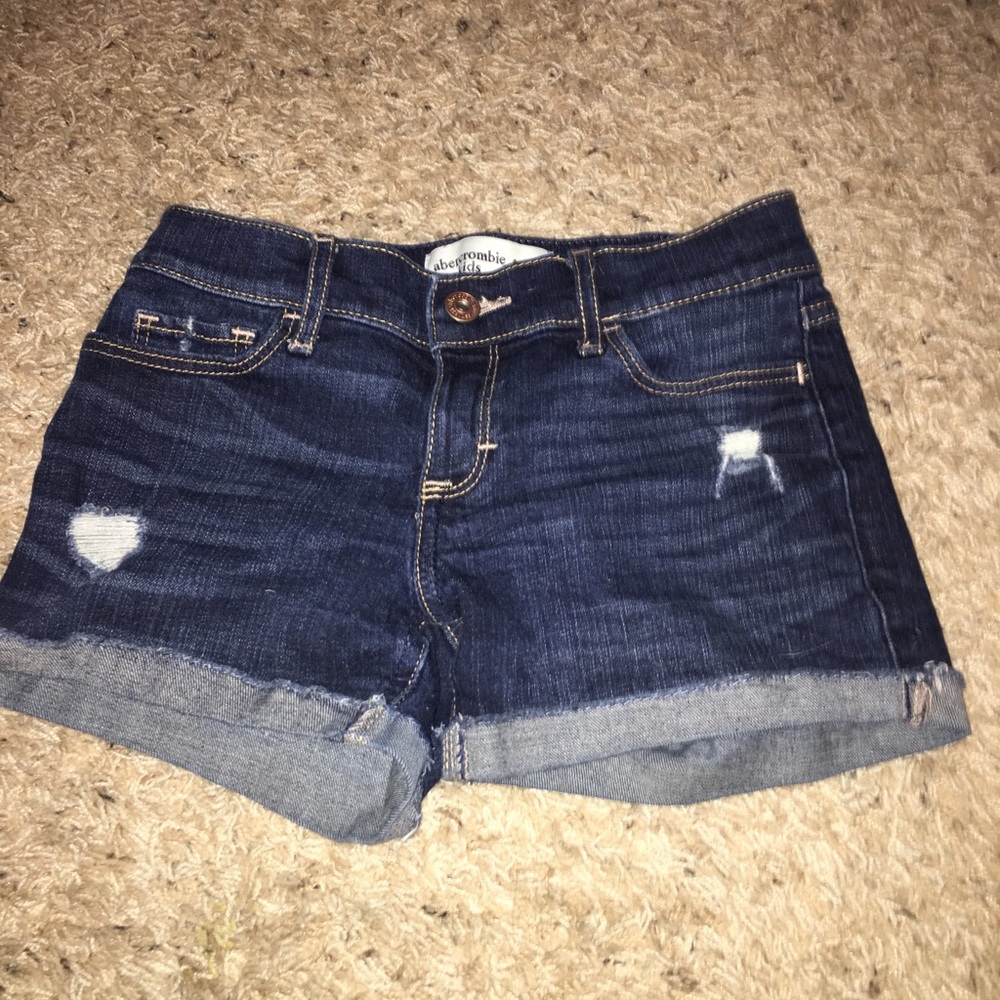 Abercrombie kids shorts size 11/12-can fit larger